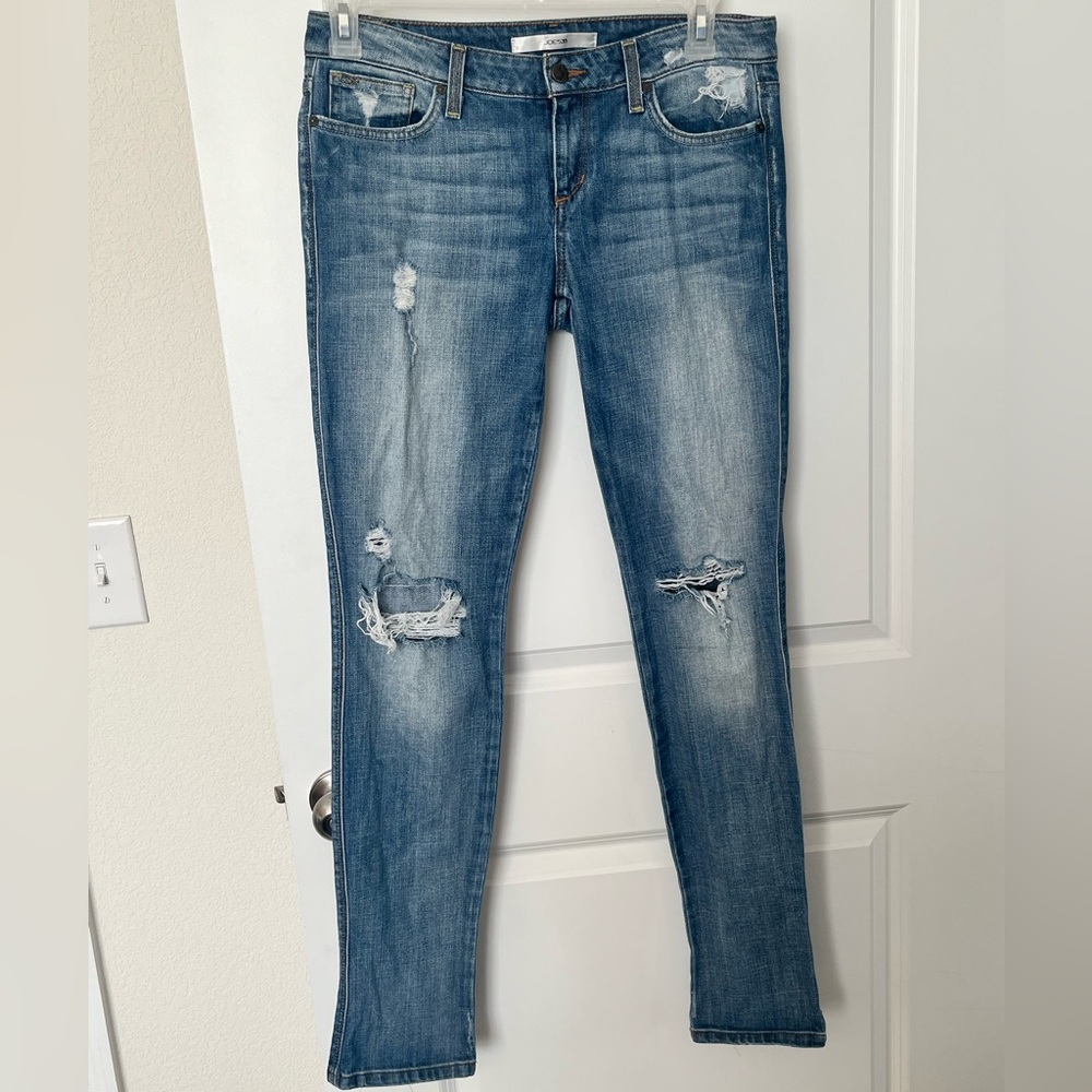 Joe’s Jeans “The Chelsea” Ultra-Slim Low Rise Jeans - size 29